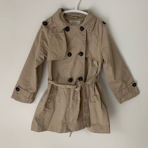 Girls Zara Trench Coat. The perfect fall coat.